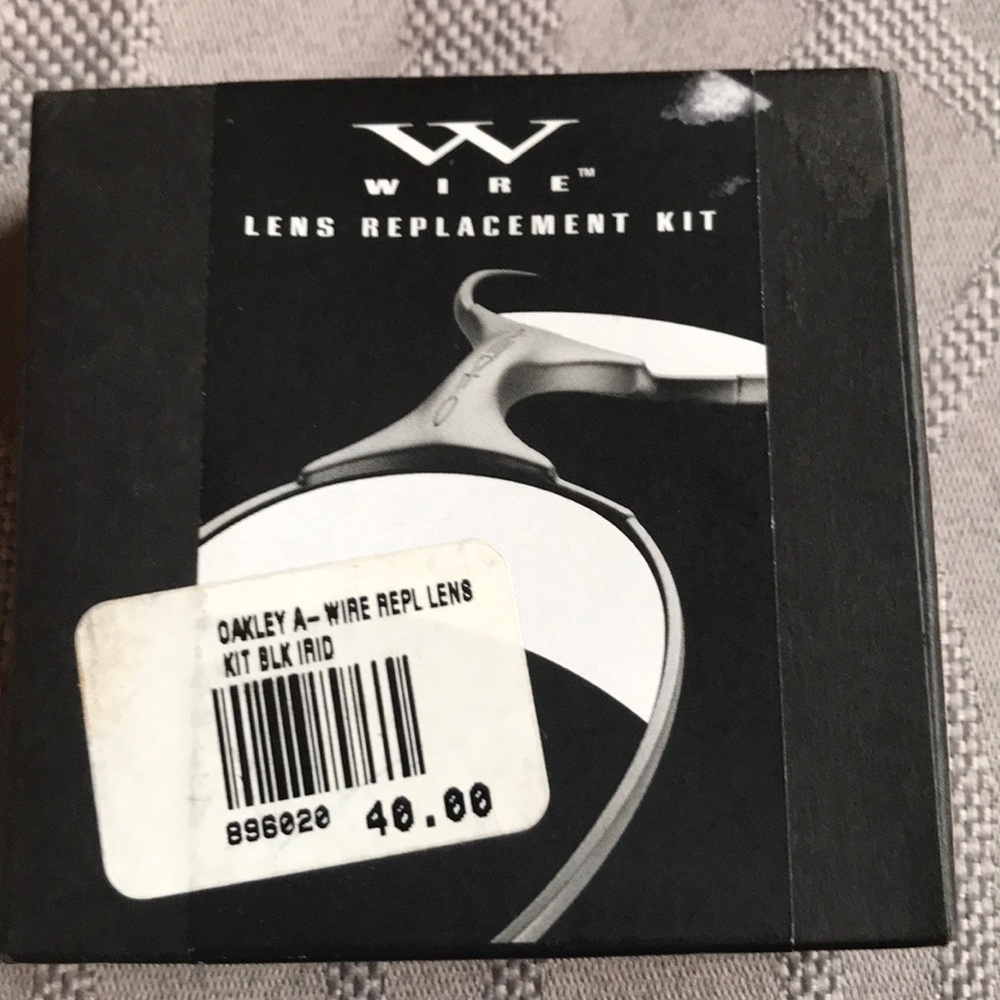 Oakley A Wire